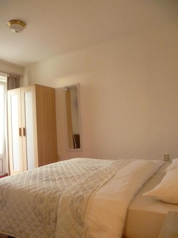Hotel Pension Oranje ファルケンブルフ 部屋 写真